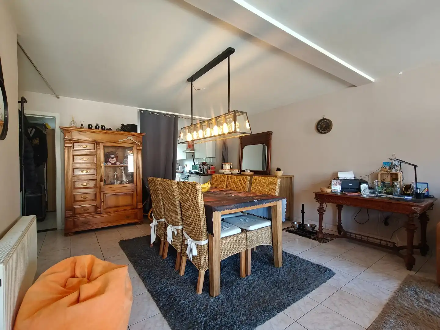 Appartement te Lokeren met 2 slaapkamers en terras foto 3