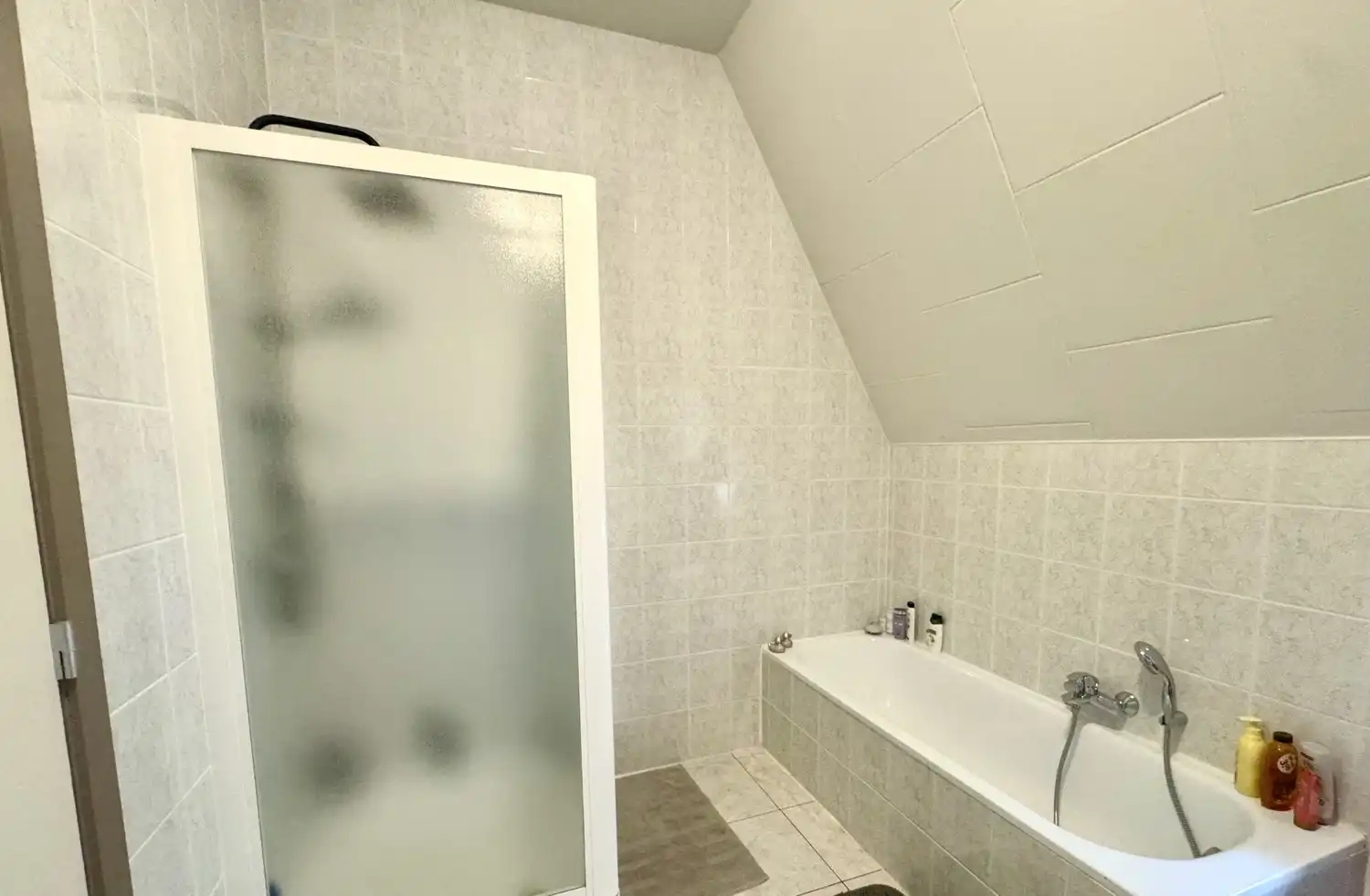 UITZONDERLIJK RUIM DUPLEX APPARTEMENT (H.O.B) foto 13