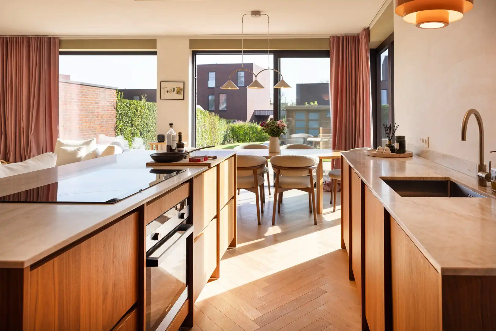 Heel recente, energiezuinige woning met 4 slaapkamers. foto 5