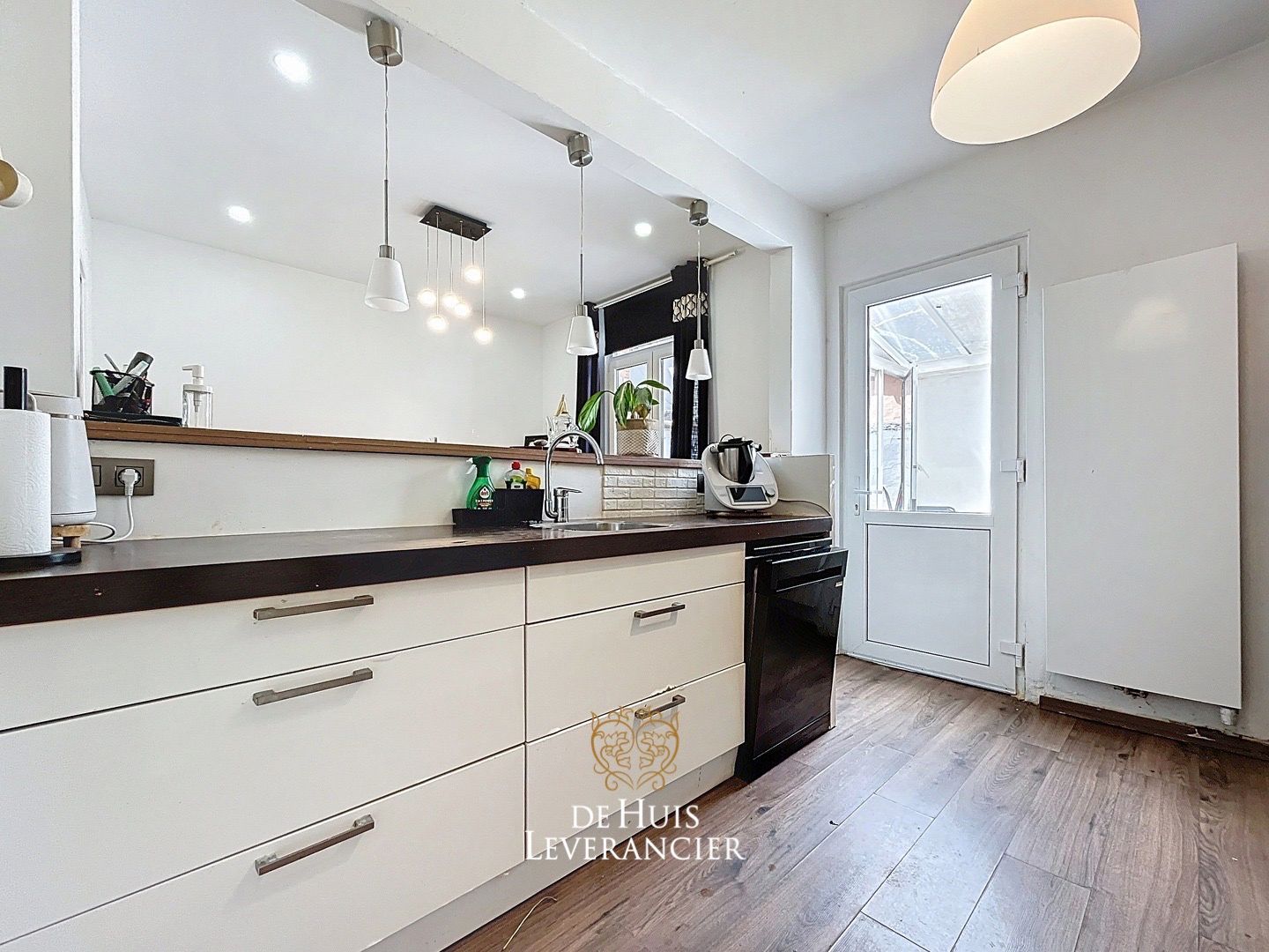 Instapklare woning met drie slaapkamers en twee badkamers foto 6