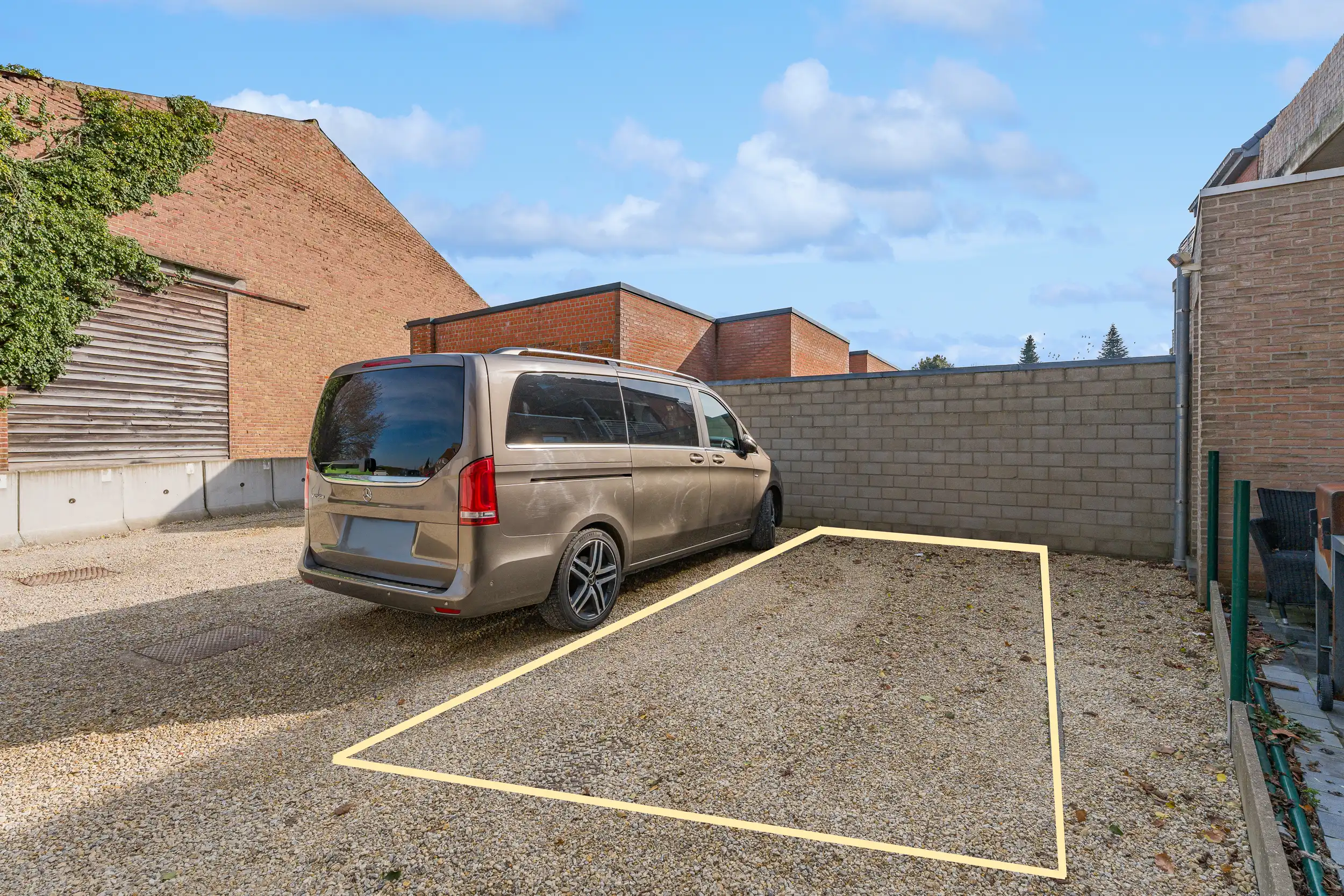 Lichtrijk en instapklaar wonen in hartje Wakken. foto 12