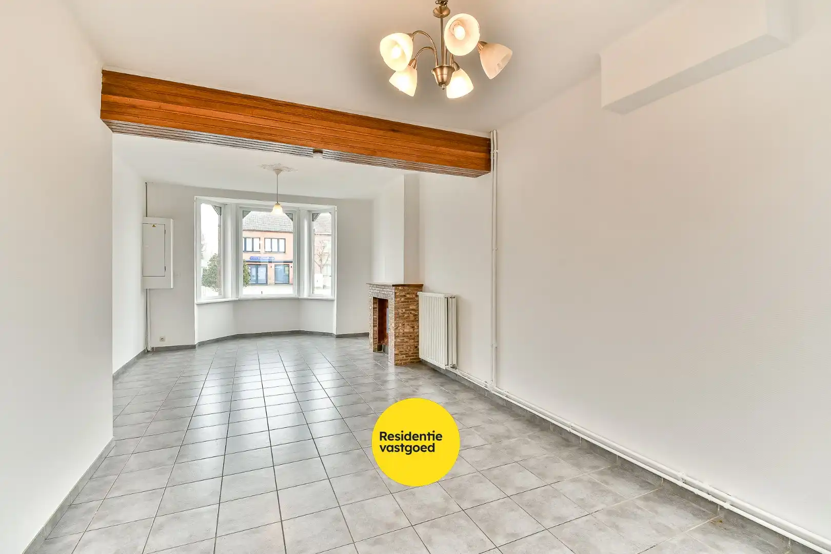 Instapklare woning met 3 ruime slaapkamers en zonnige achtertuin nabij centrum Gistel foto 4