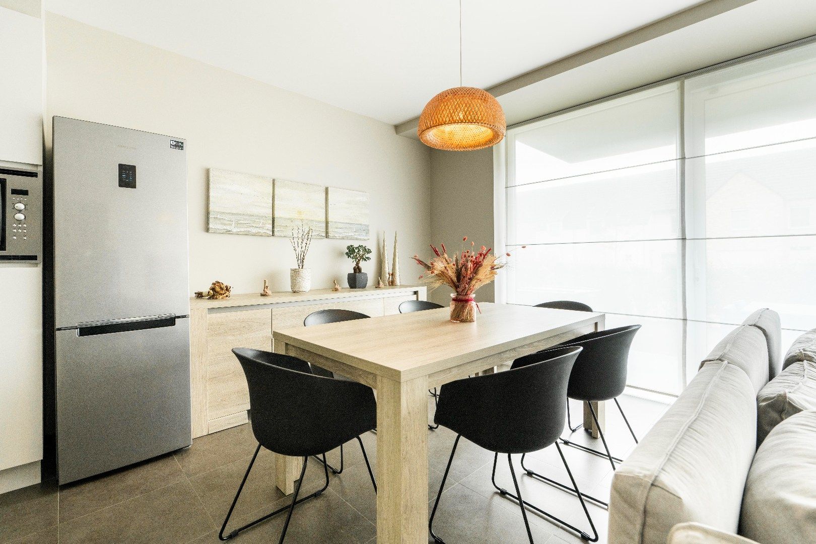PERFECT INSTAPKLAAR GELIJKVLOERS APPARTEMENT (BJ 2016) foto 2