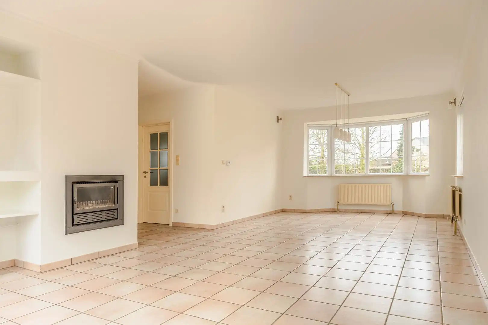 Ruime half open bebouwing in het centrum foto 3