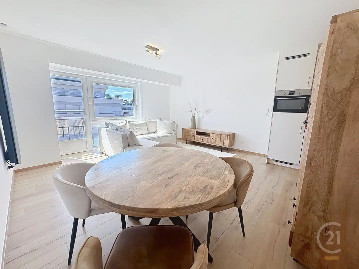 Instapklaar gerenoveerd appartement met 1 slaapkamer in hartje Westende-Bad foto 5