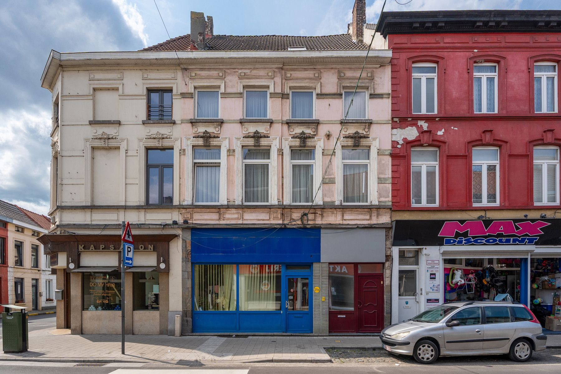 Ruime eigendom met 326 m² woonruimte + 79 m² handel – Gent foto 2