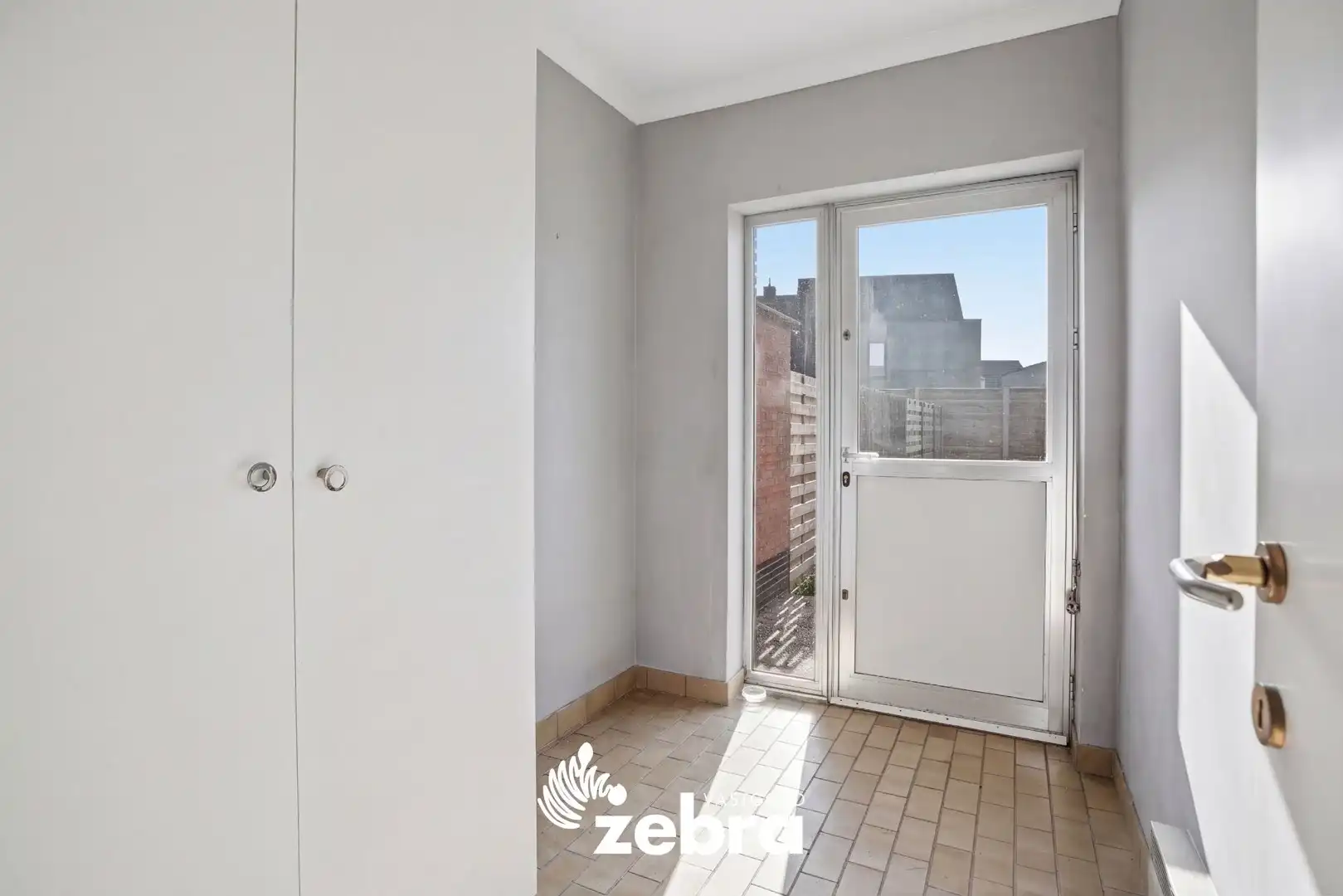 Halfopen bebouwing met 4 slaapkamers op een toplocatie in Tielt! foto 15