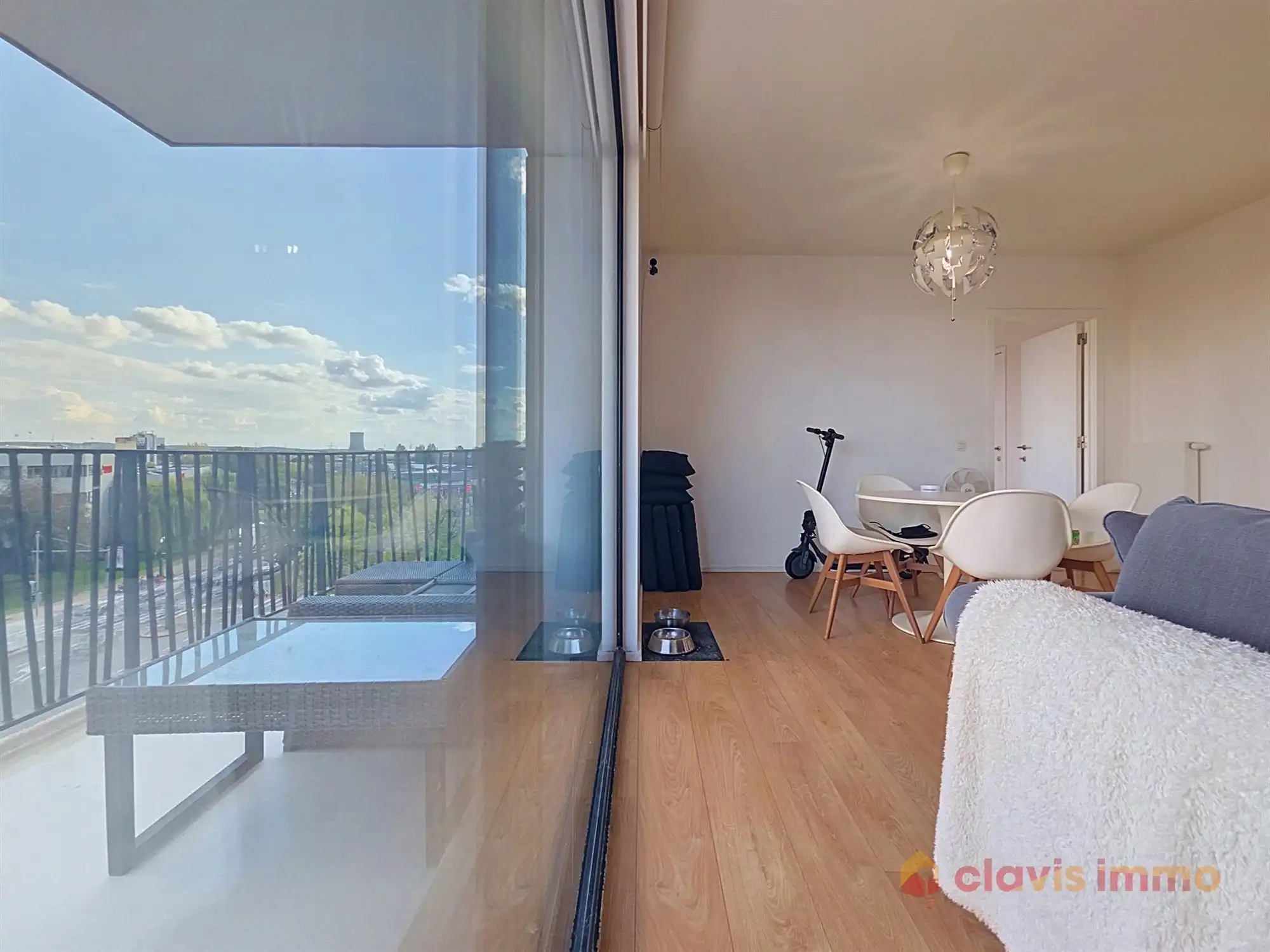 Appartement met terras en parking foto 20