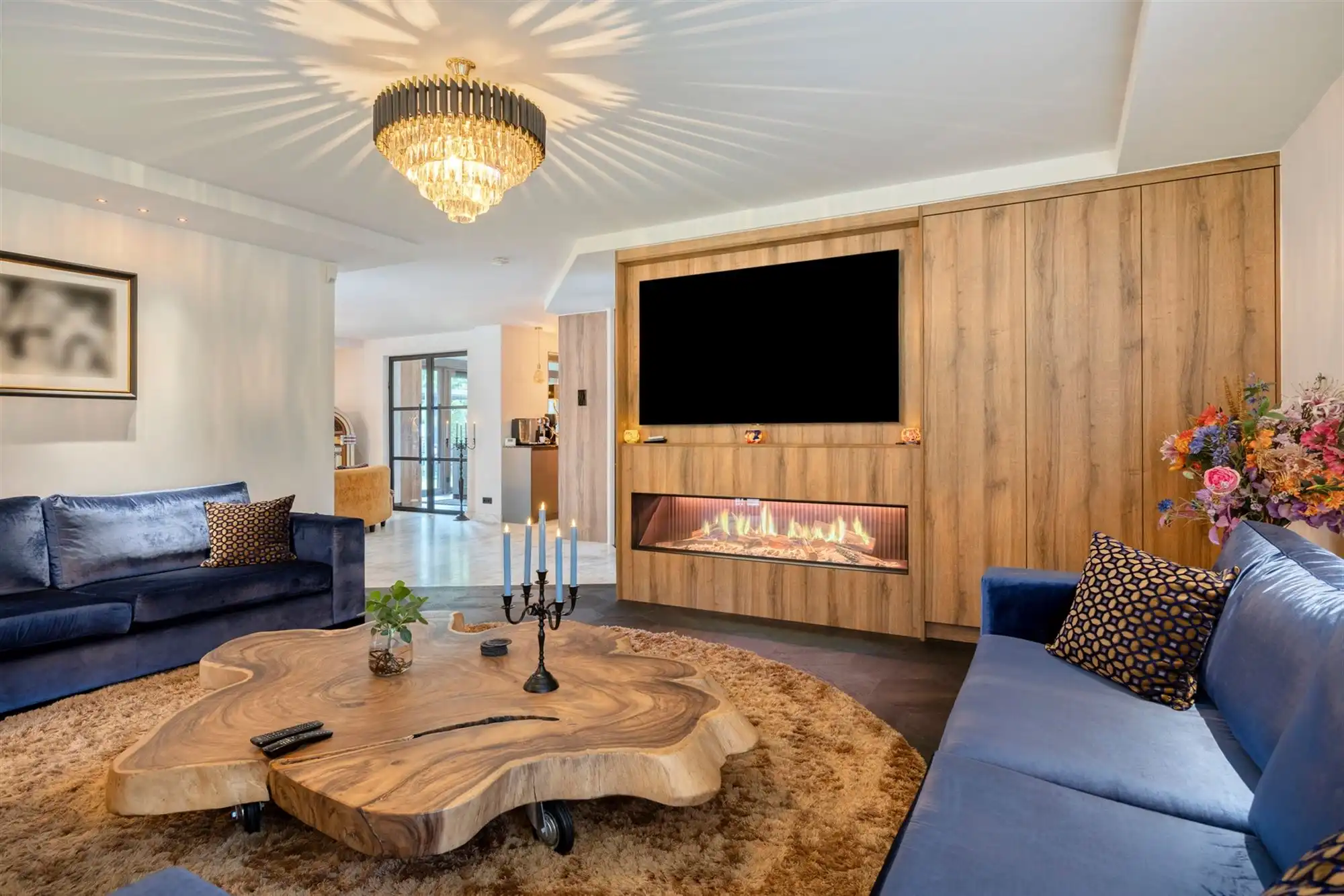 Knappe duo-villa op 8.843 m² in villawijk aan NL-grens. foto 12