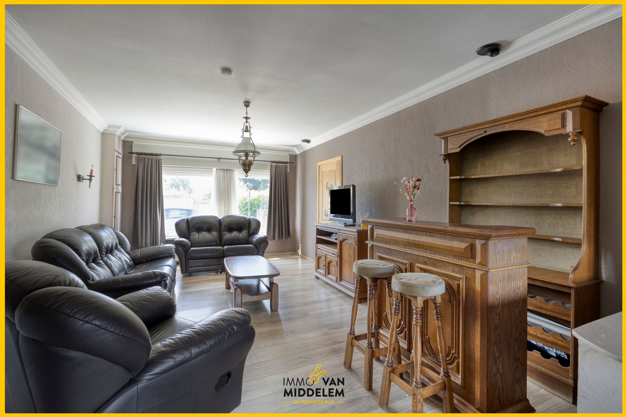 3-GEVELWONING MET 3 KAMERS, BUREAU EN TUIN foto 4