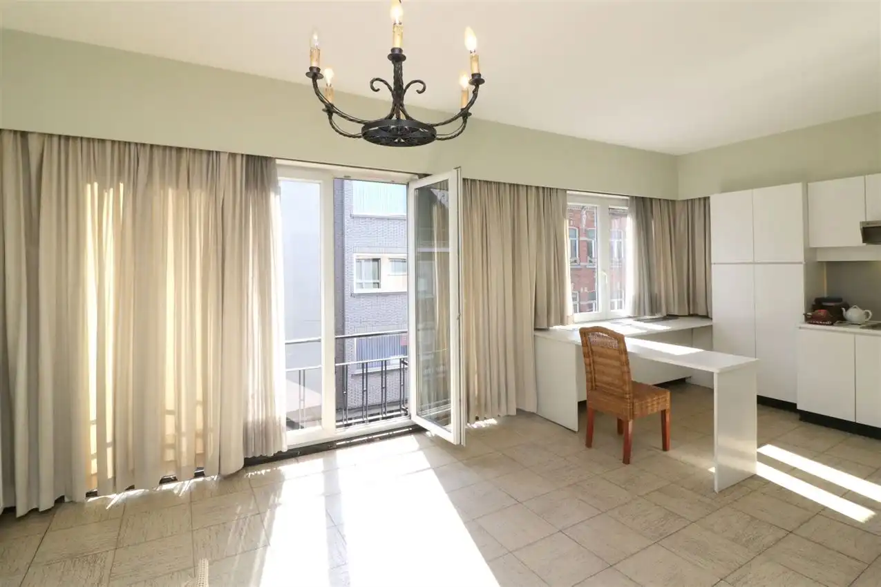 Ruime duplex, twee slaapkamers,  in volle centrum foto 9