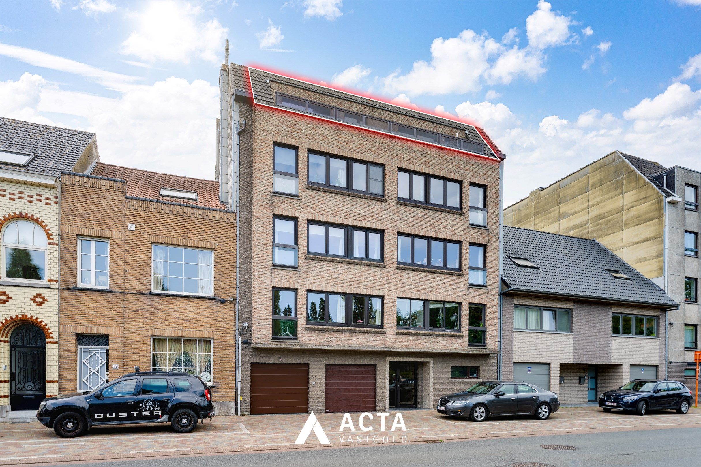 Instapklaar dakappartement met twee terrassen en parkzicht foto {{pictureIndex}}