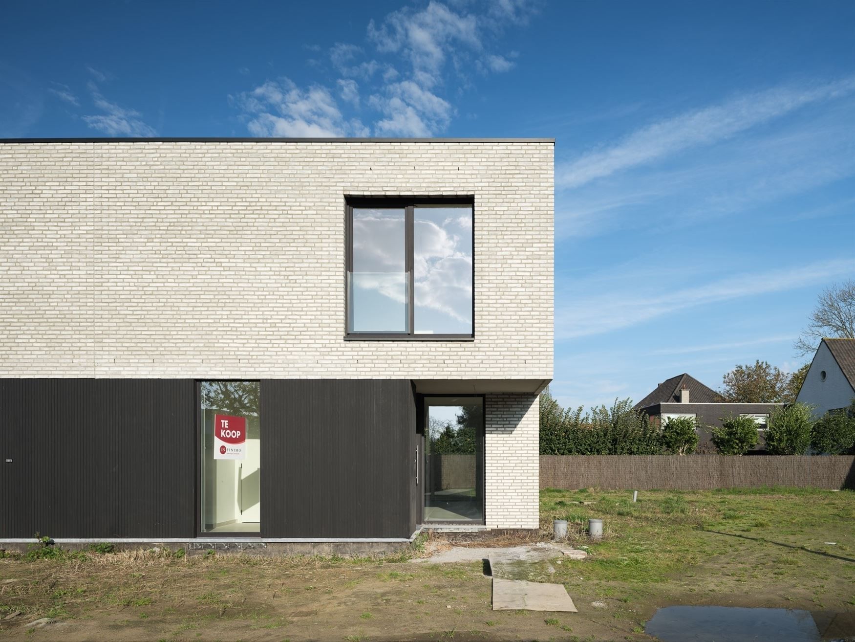 Moderne nieuwbouwwoning met zonnige tuin foto 11