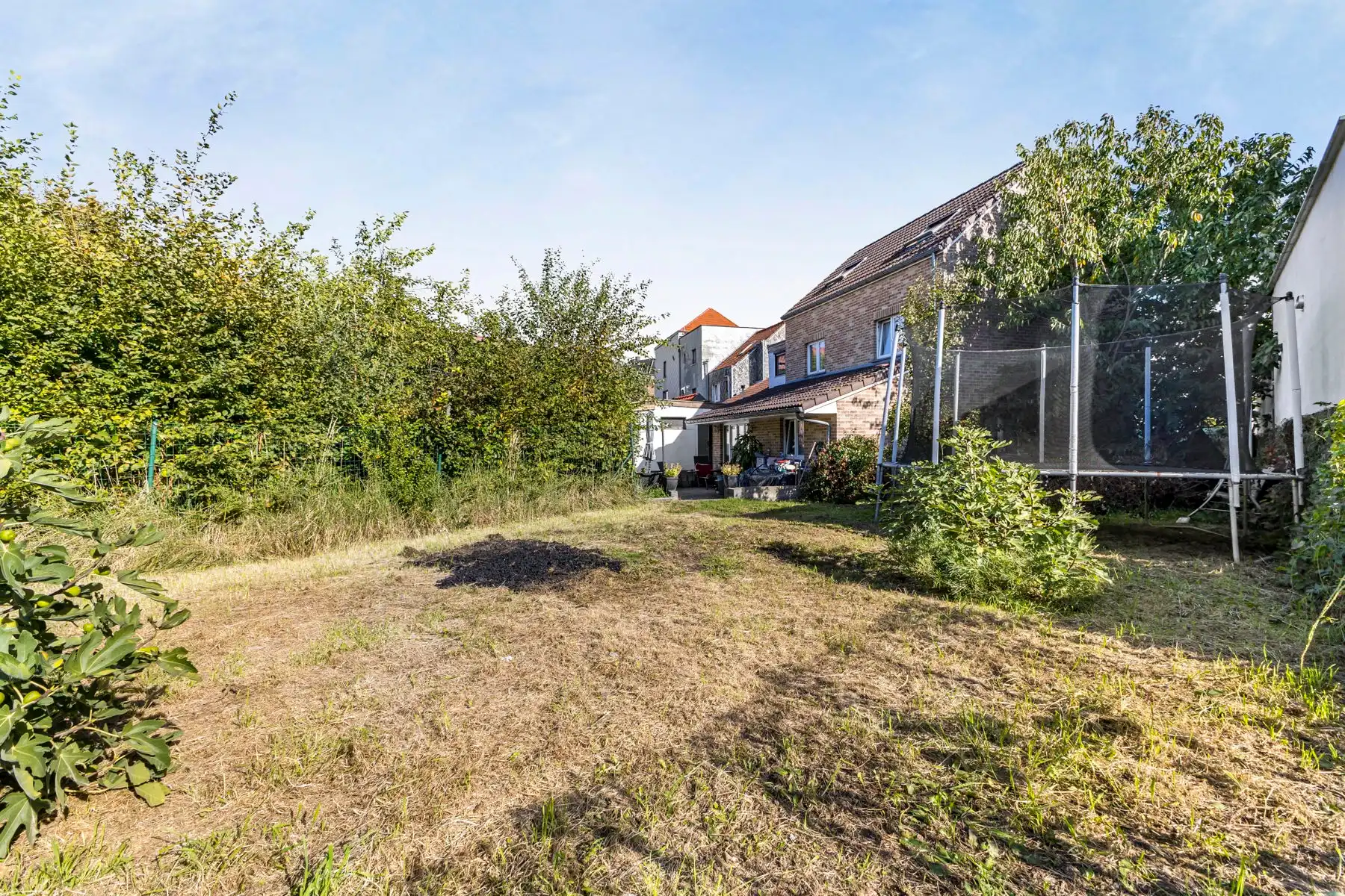 Alleenstaande woning met 4 slaapkamers en tuin foto 26