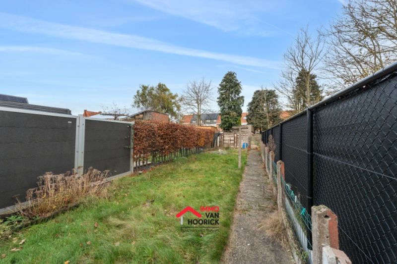 Woning met 3 slpkmrs op 202m² grond. foto 2