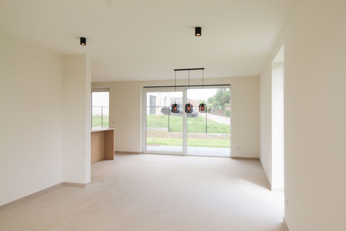 Prachtige alleenstaande nieuwbouwwoning te Hooglede foto 3