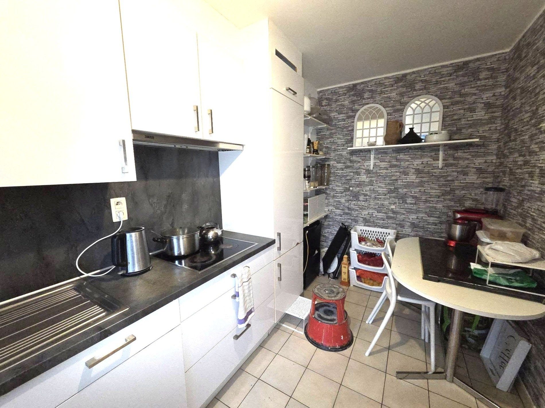 Charmante bel-etagewoning met 3 slaapkamers, ruime garage en zolder foto 5