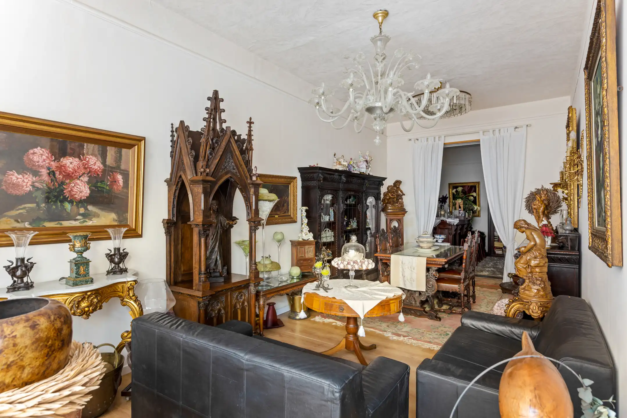 Ruim handelshuis met grote tuin in hartje Wilrijk&nbsp; foto 3