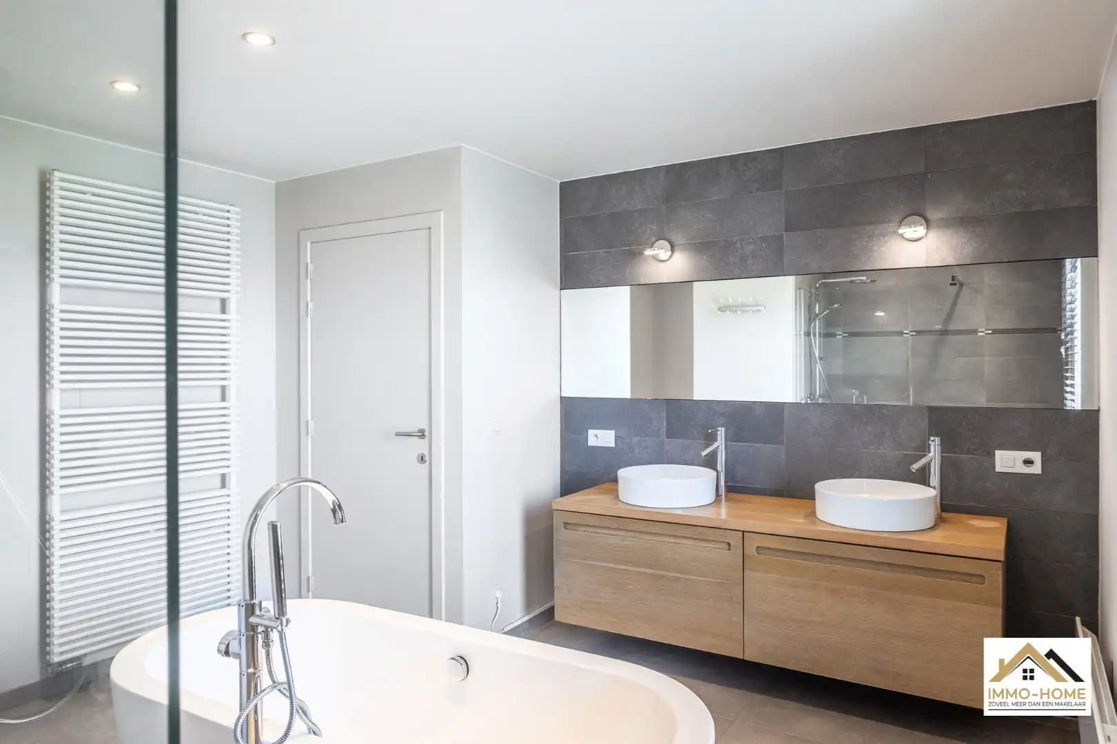 Knappe recente vrijstaande woning in centrum Lochristi!  foto 14