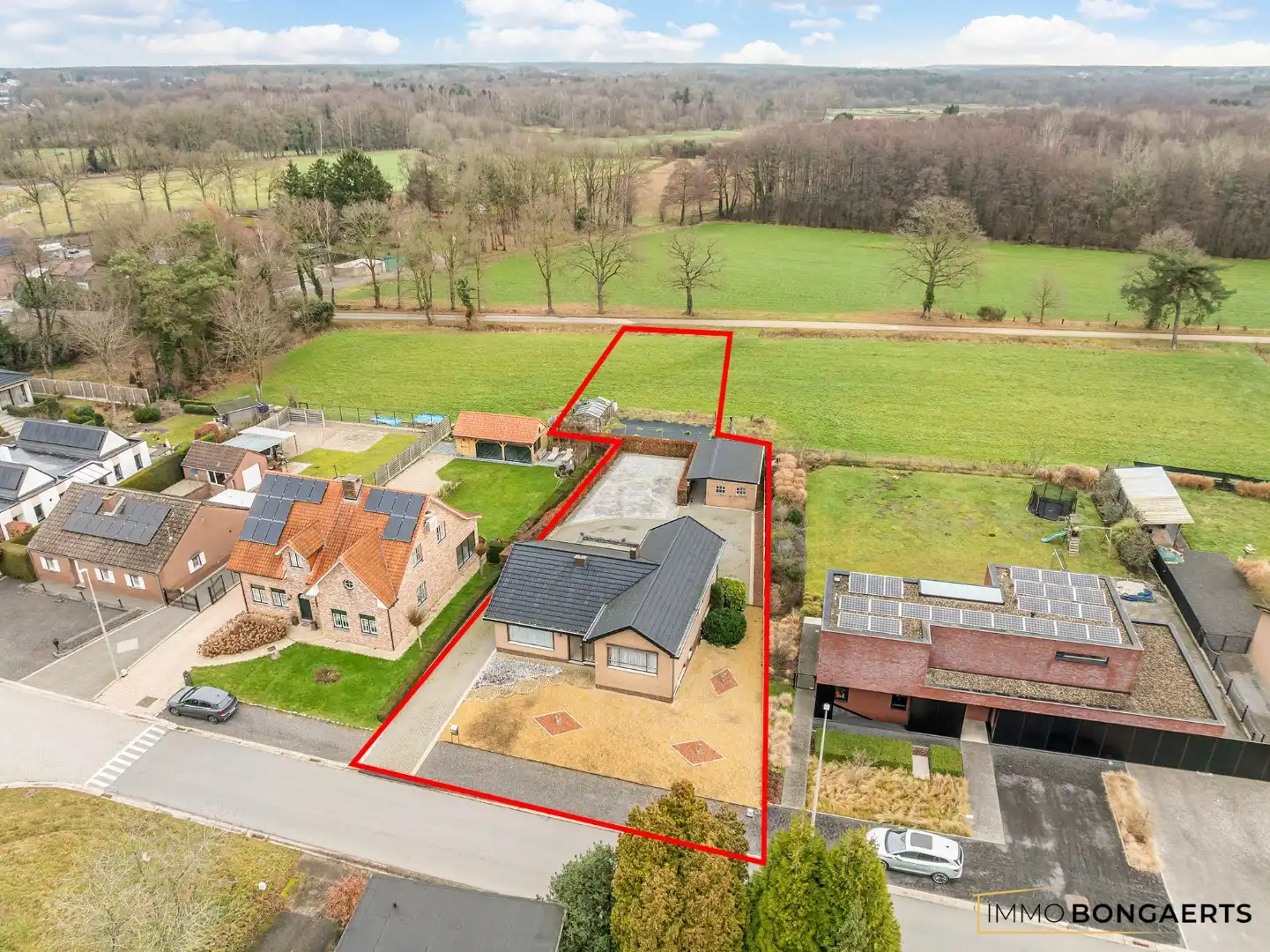 Woning met 3 slaapkamers op ruim perceel  foto 22