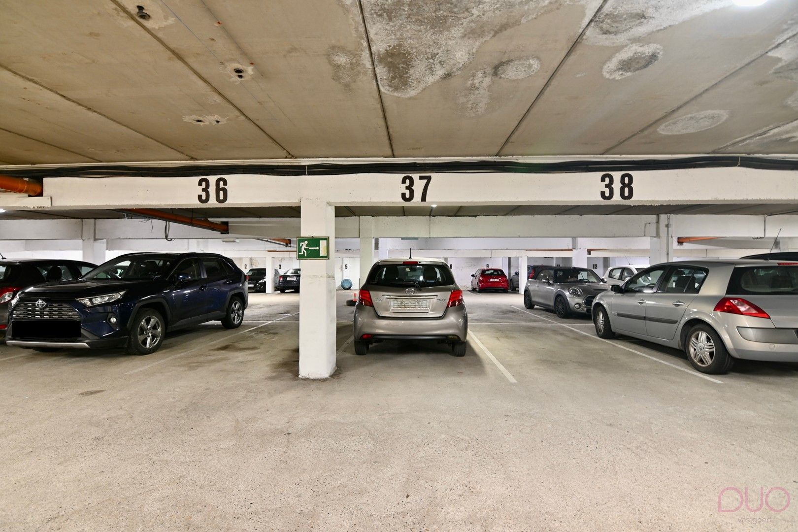 Instapklaar appartement in Truiens stadscentrum met autostaanplaats foto 20