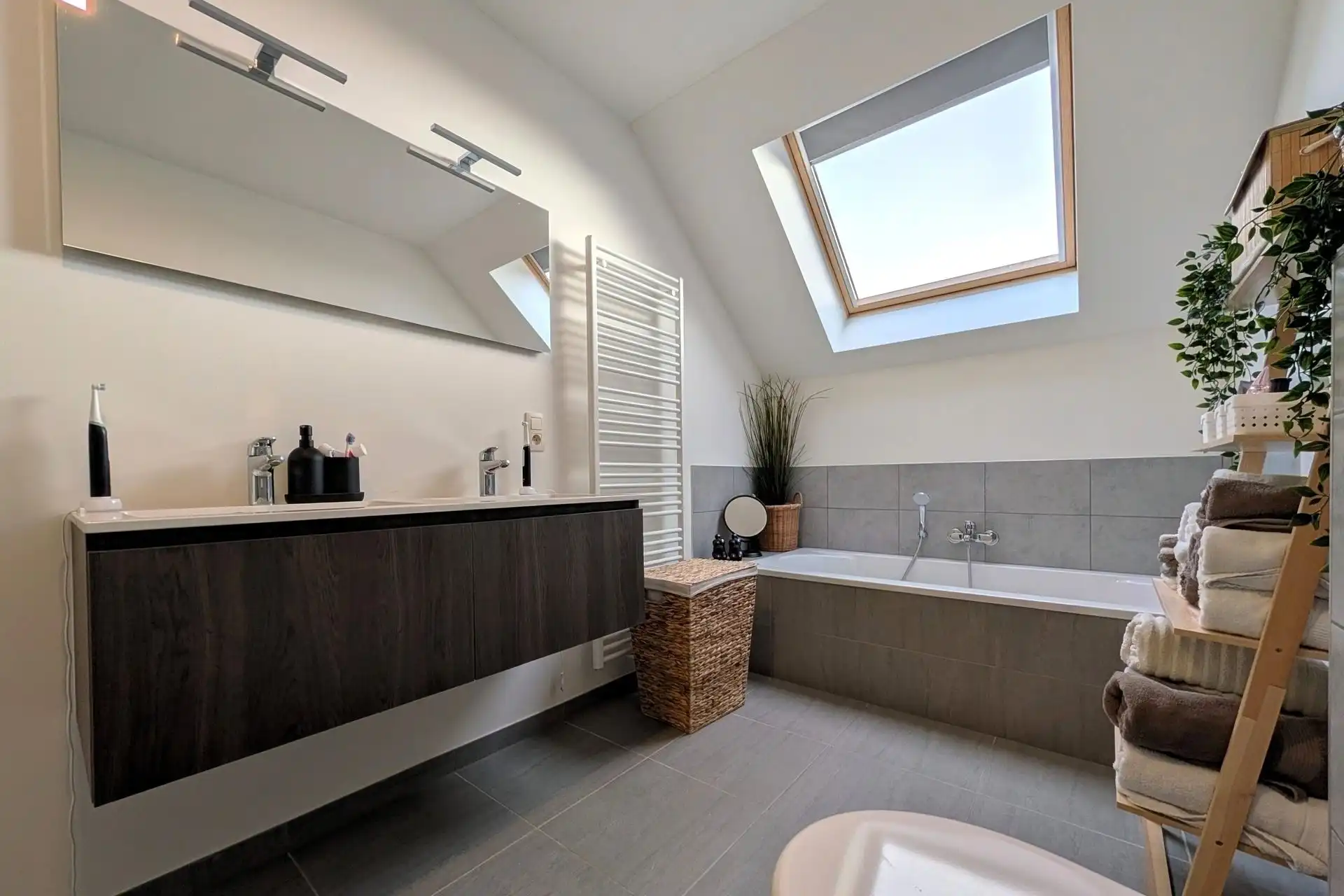 Energiezuinige en recente woning (143m²) met 3 slaapkamers te Veldwezelt (Lanaken) en nabij Maastricht (NL) foto 15