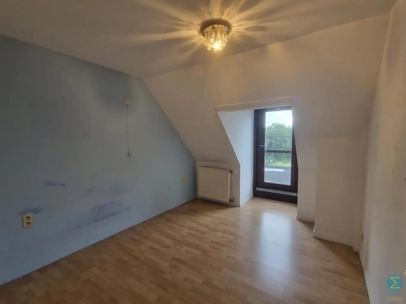 Gezellig 1 slaapkamer dakappartement in hartje Arendonk foto 5
