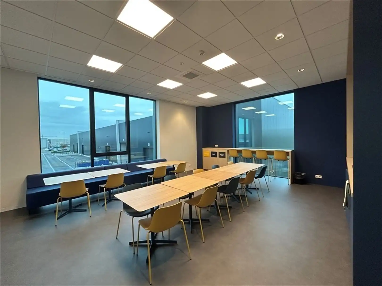 Kantoorgebouw foto 20