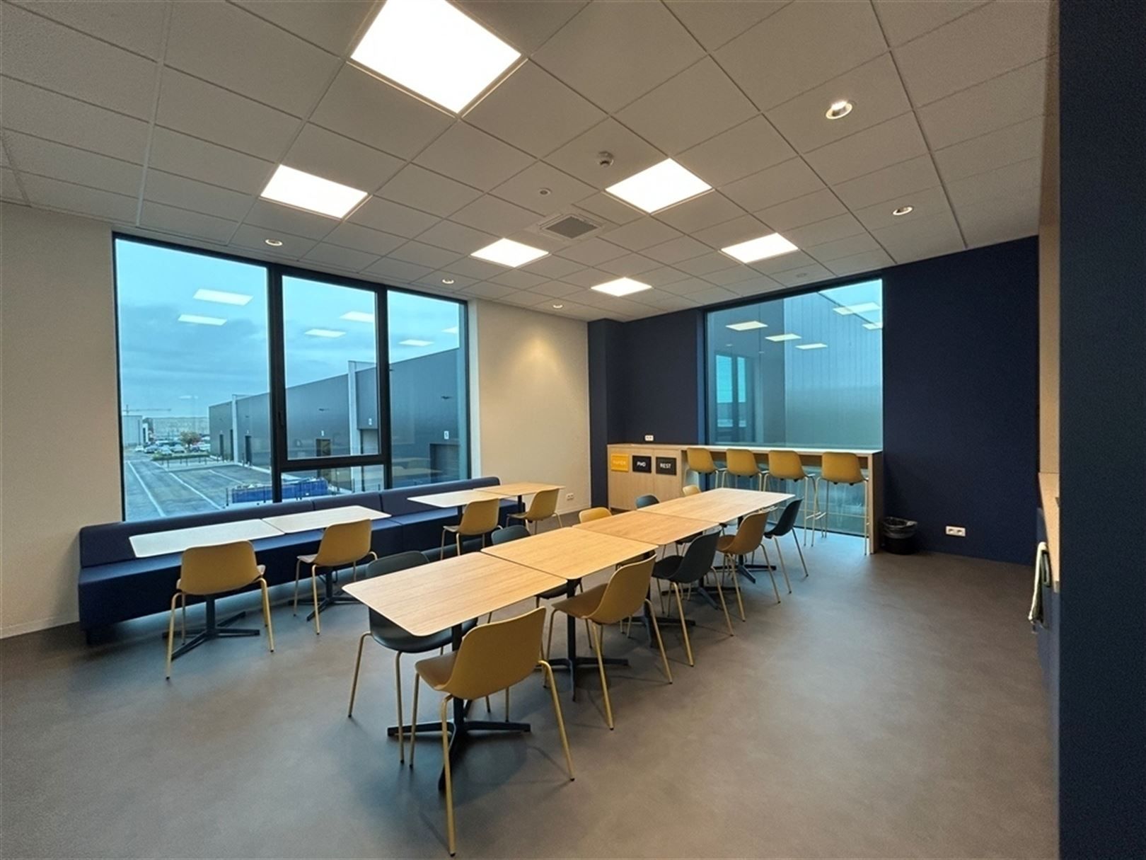 Kantoorgebouw foto 20