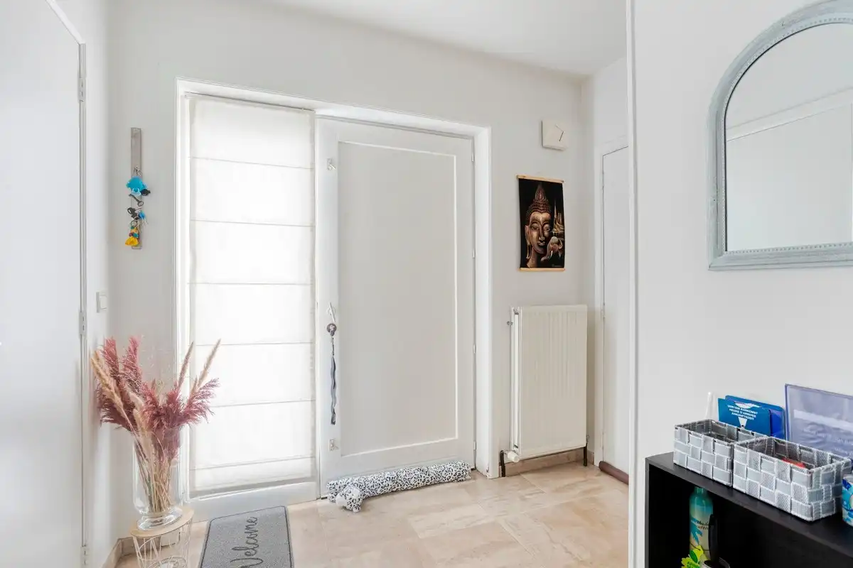 Rustig gelegen instapklare B-label gezinswoning met 5 slaapkamers, garage en zonnige tuin foto 3