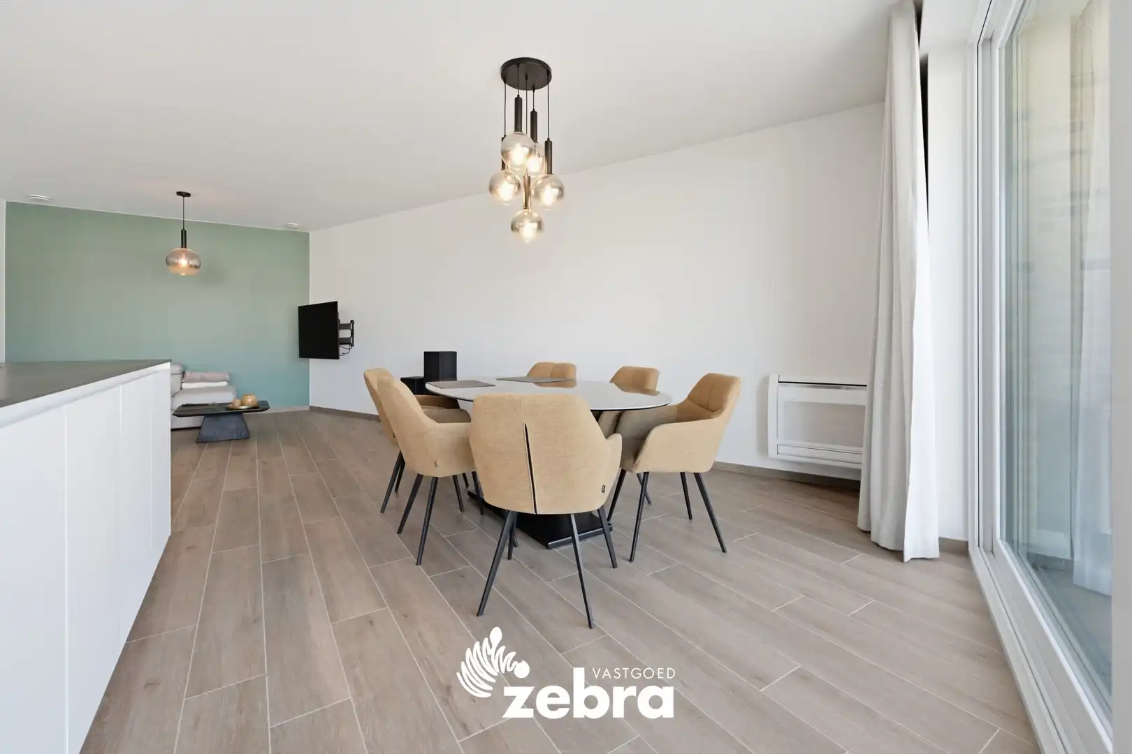 Ruim 2-slaapkamerappartement met twee terrassen! foto 3