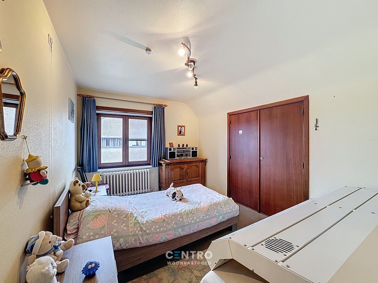 INTERESSANTE villa te Meetkerke met 3 slpks, PRAKTIJKruimte én 2 garages op 1.975m2! foto 18