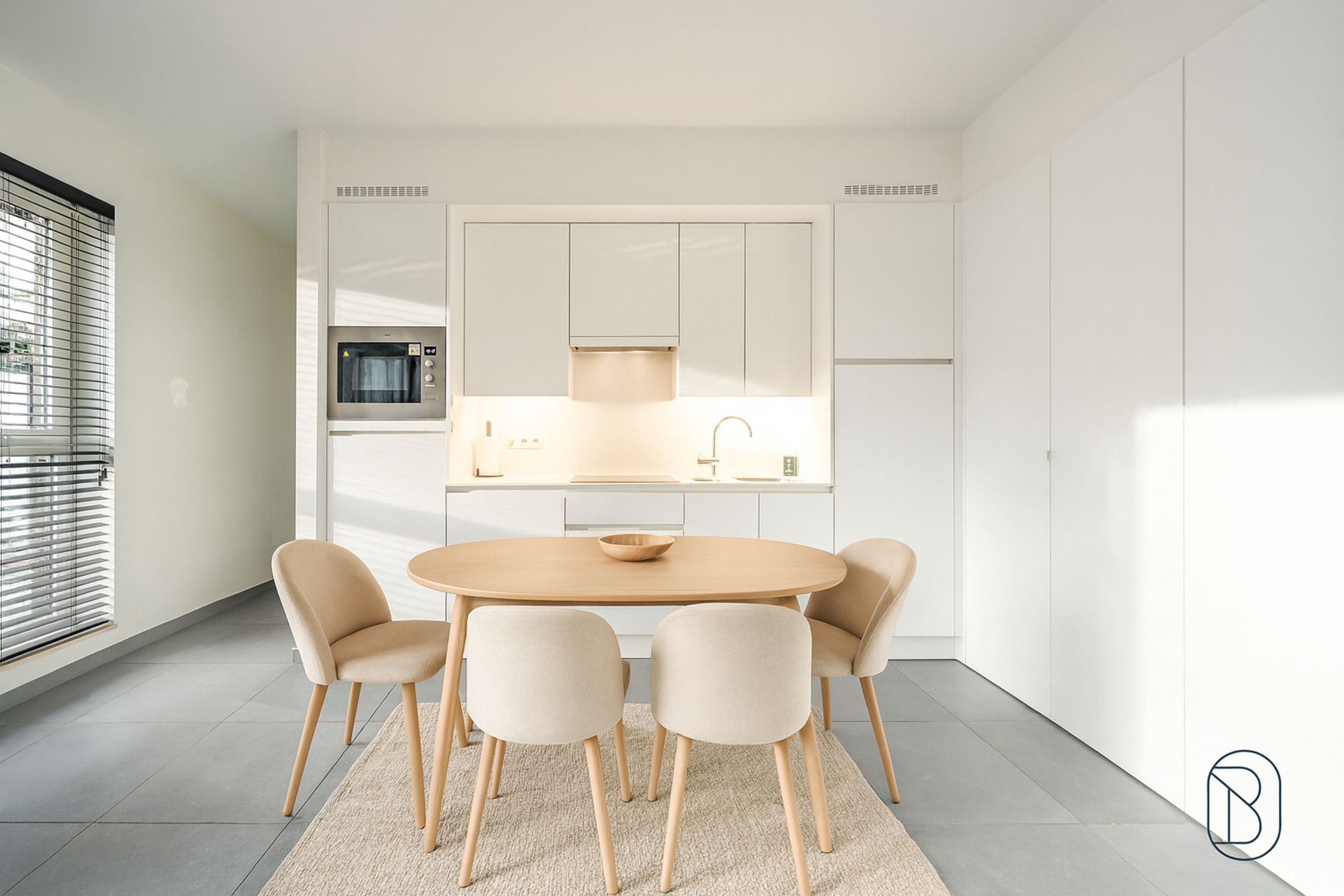 Recent leuk appartement met terras in centrum Roeselare foto 2