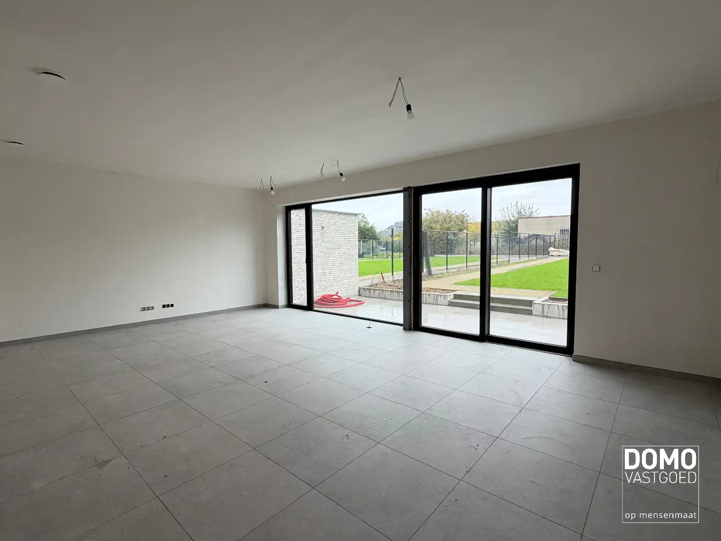 EXCLUSIEVE ENERGIEARME NIEUWBOUWWONINGEN MET 4 SLAAPKAMERS, TUIN & CARPORT IN HARTJE KERMT (HASSELT) foto 2