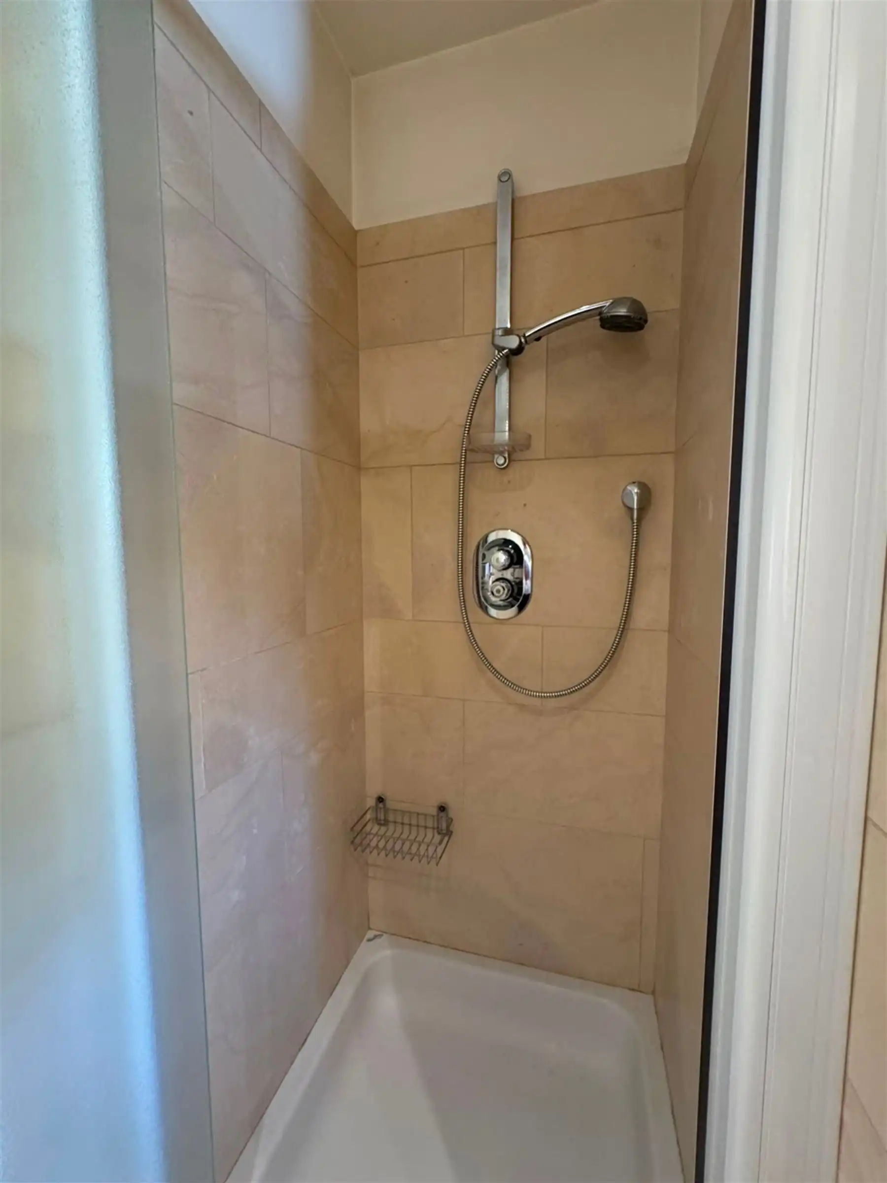 Instapklare bungalow met 2 slaapkamers foto 11