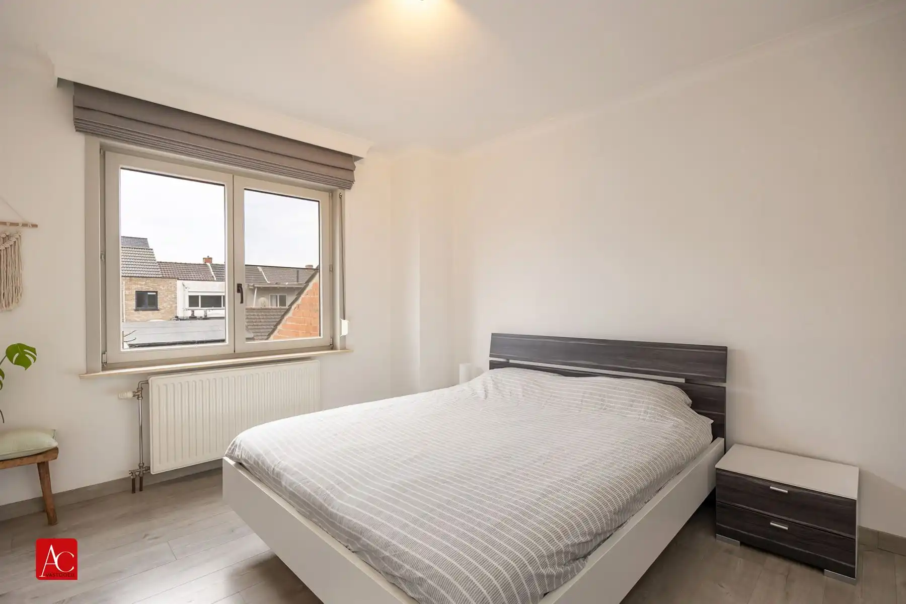 Instapklare halfopen bebouwing met garage en veranda foto 11