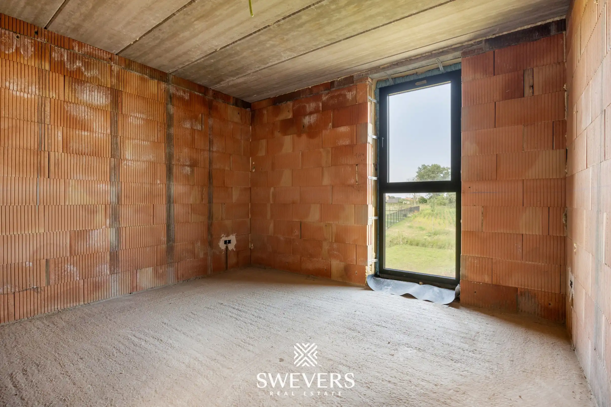 Moderne nieuwbouwwoning met 3 slaapkamers op een perceel van 6a 02ca foto 14