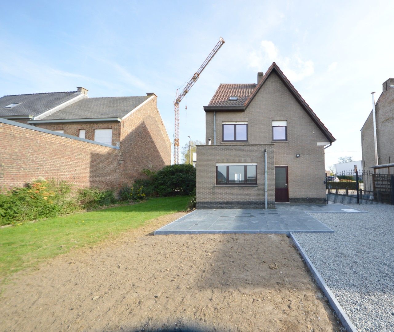 GERENOVEERDE WONING DUBBELE GARAGE EN TUIN foto 5