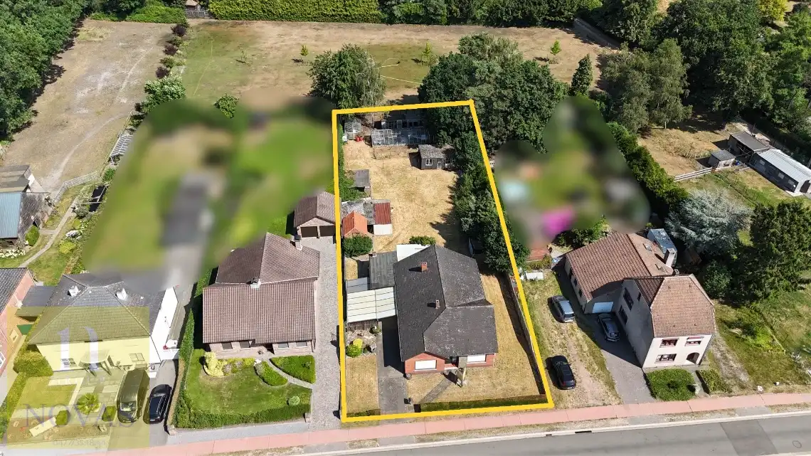 Landelijk gelegen woning op een perceel van 15 are, 23m straatbreedte foto 30
