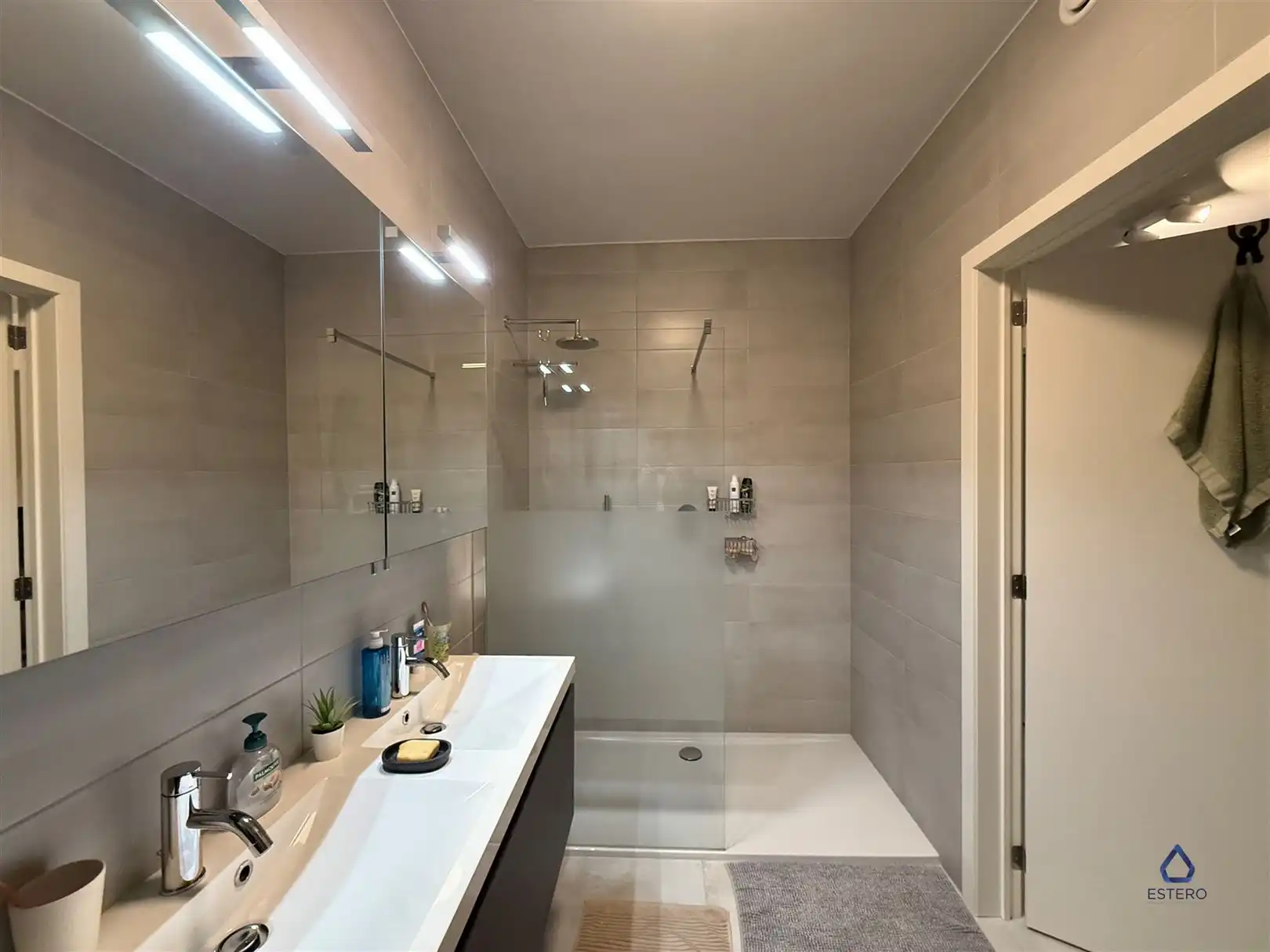 Nieuwbouwappartement met 2 slaapkamers op een topligging foto 14