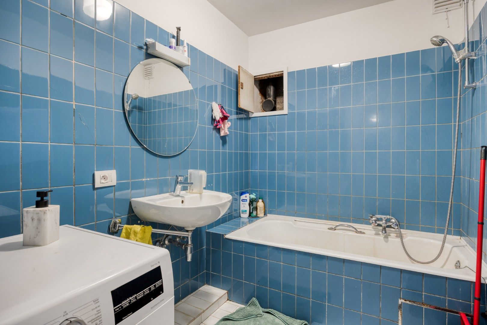 Verzorgd appartement met 2 slpks, gelegen in het centrum van Mol !  foto 7