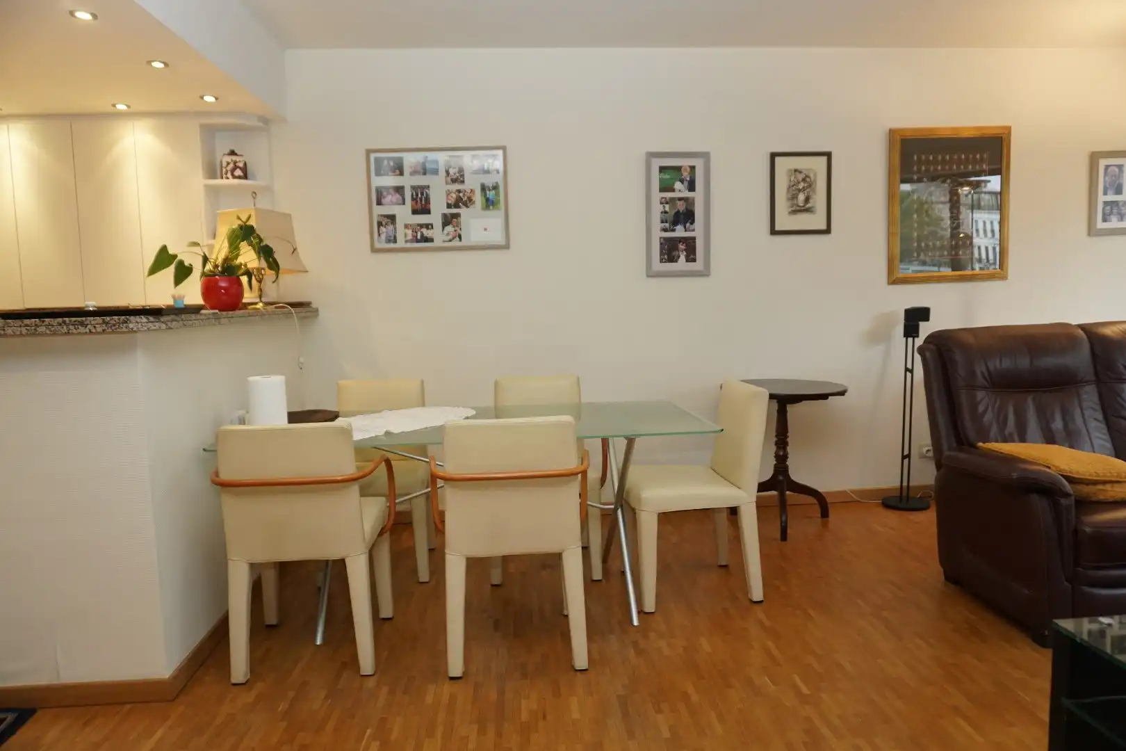 RUIM APPARTEMENT MET ZONNIGE TERRASSEN OP TOPLIGGING foto 5