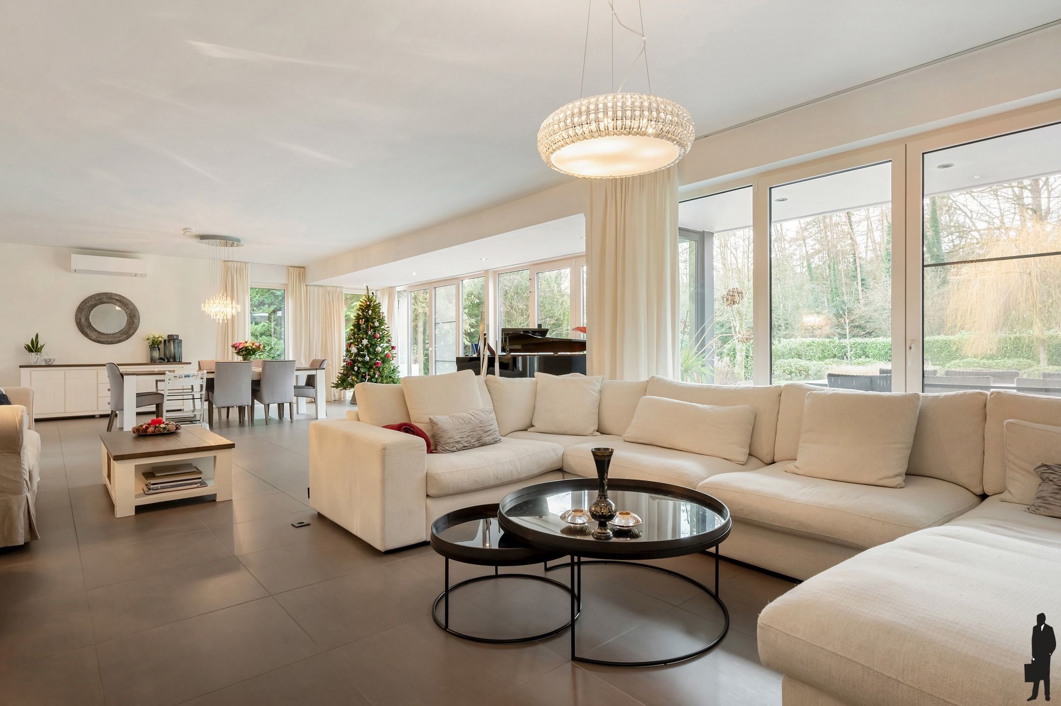 Moderne villa met zwembad foto 7