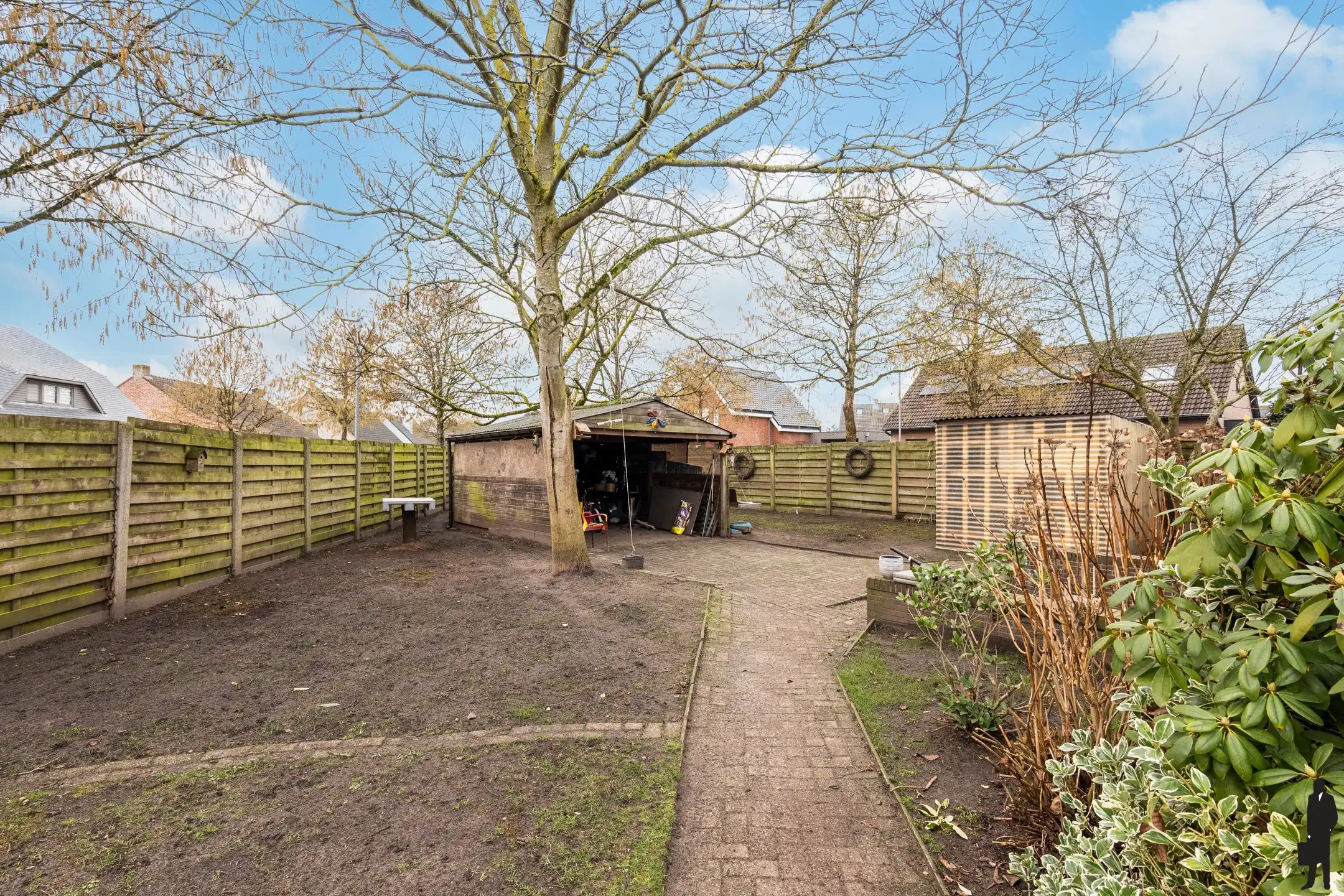 Laagbouwwoning met kelder op hoekperceel van 834m² foto 16