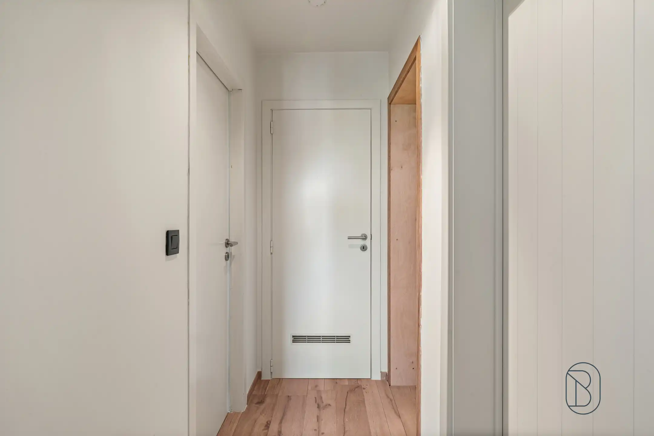 Instapklaar 2-slaapkamerappartement met garage in Harelbeke foto 15