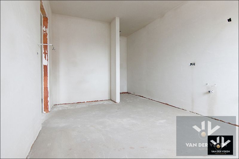 Volledig afgewerkte ruime, moderne nieuwbouwwoning met 3 ruime slaapkamers en een leefzolder (66 m²!) op een zeer goed bereikbare locatie te Tuilt (Kuringen) foto 19