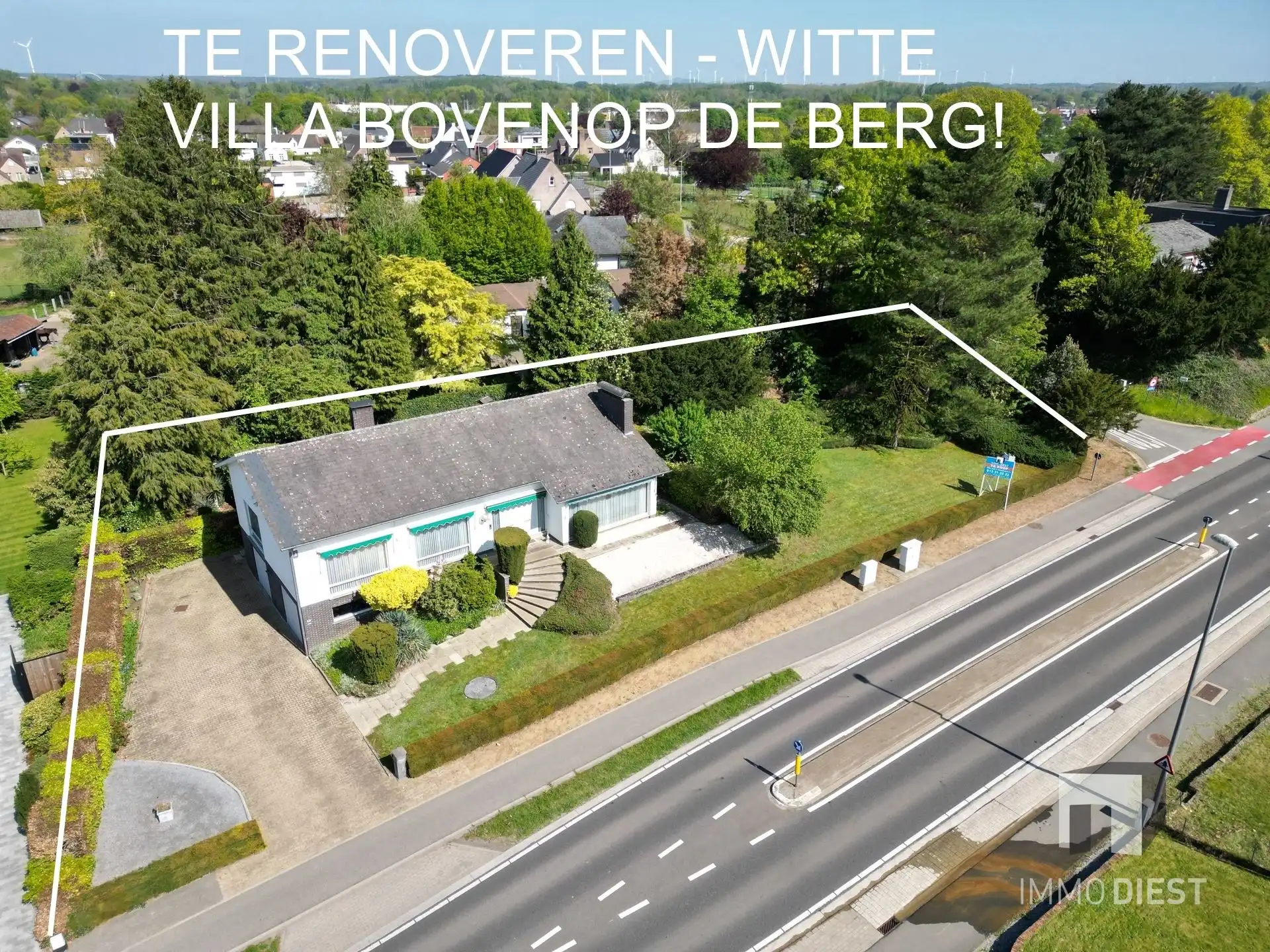 Witte villa met 4 slaapkamer boven op Baalberg foto 2
