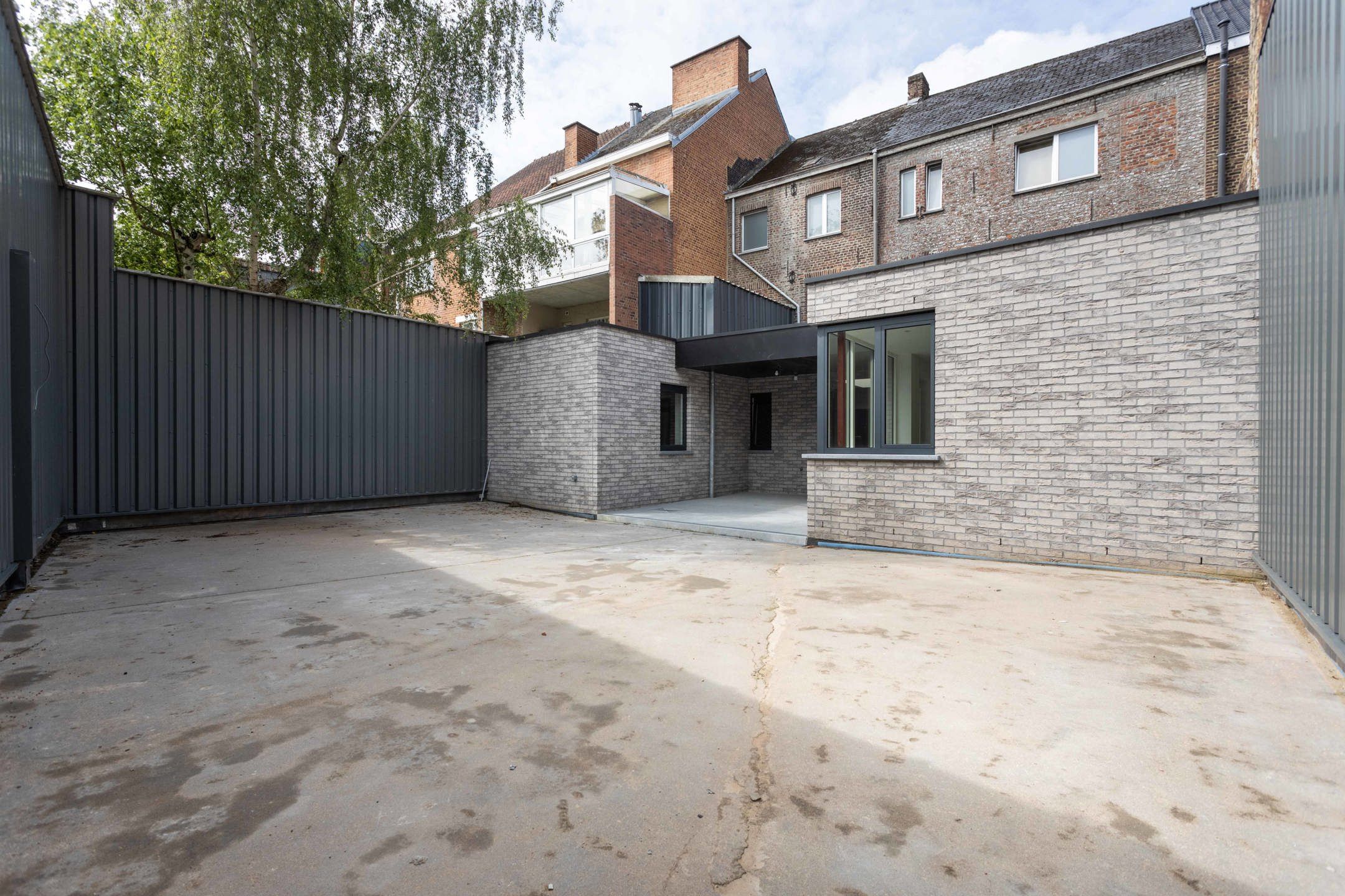 Gelijkvloers appartement met buitenruimte in het centrum! foto 14