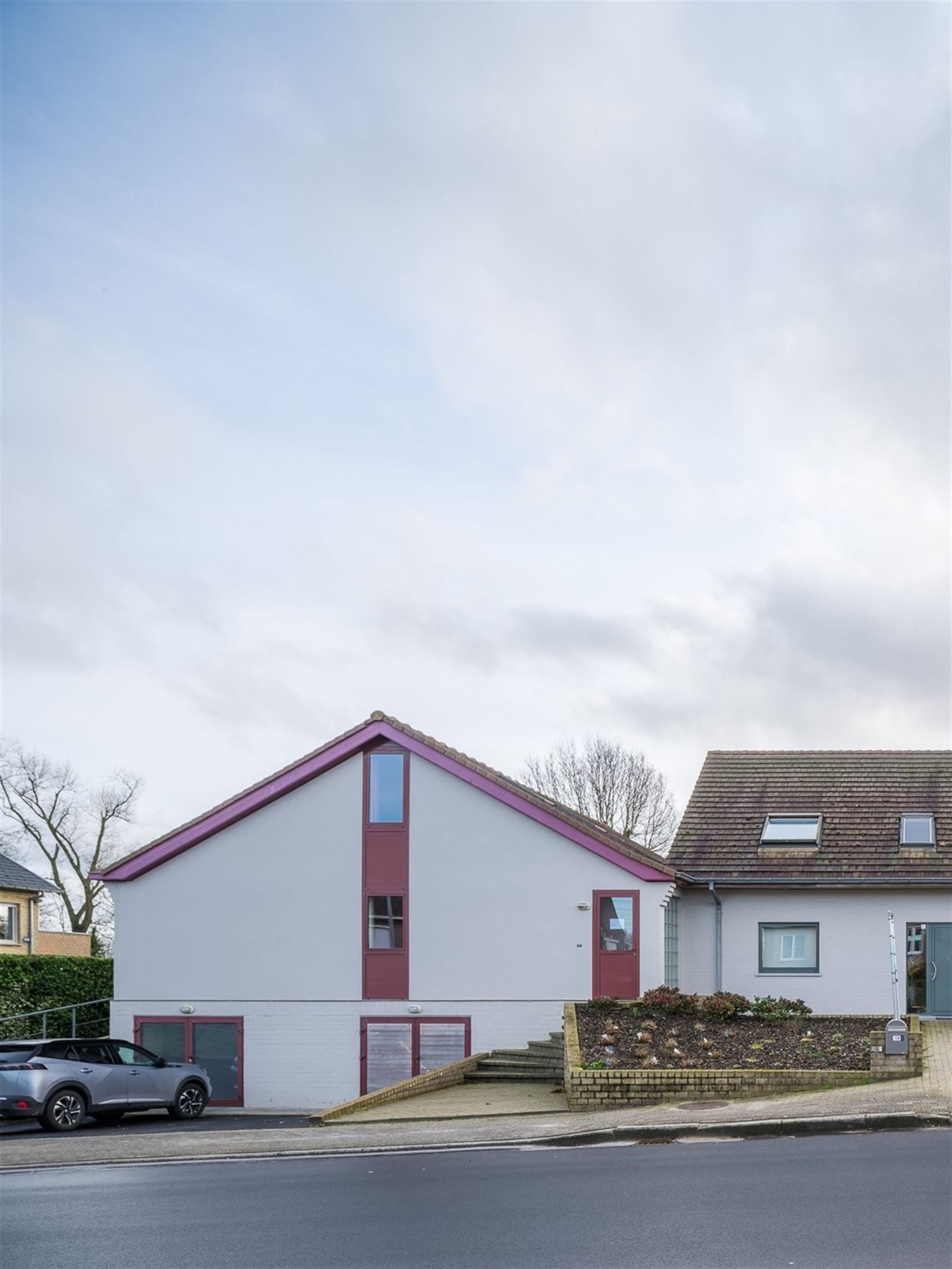 Zeer ruime, modernistische woning foto 19