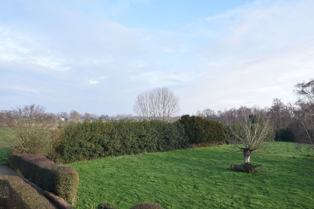 Gezellig dakappartement met 2 slaapkamers in Nieuwkerken-Waas foto 2